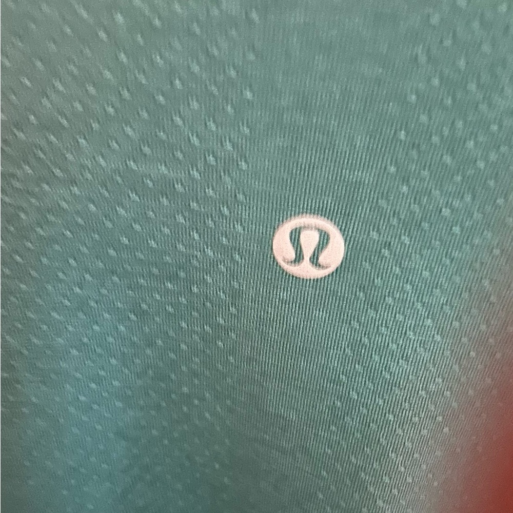 Like New Lululemon Athletica Swiftly Relaxed Hip Length Long Sleeve Top - Picture 7 of 13